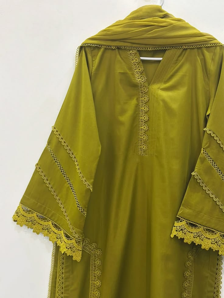 Elegant Lace Work 3-Piece Lawn Suit - Image 2