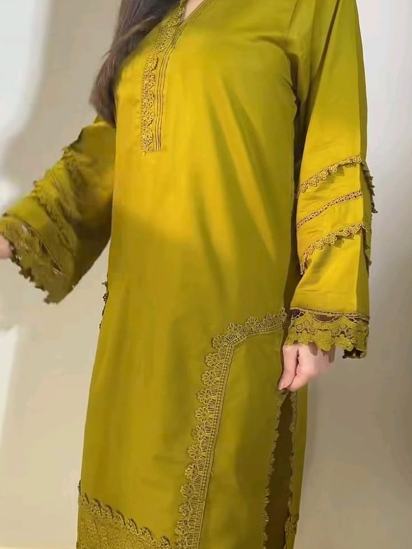 Elegant Lace Work 3-Piece Lawn Suit