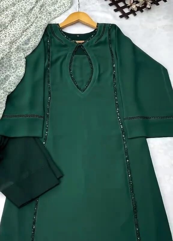 14 August Special | Elegant Bottle Green 3-Piece Stitched Lawn Suit 🇵🇰